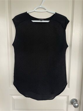 Dynamite Black Textured Sleeveless Shell Top